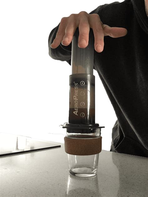 What are some tips for making the perfect Aeropress Latte?